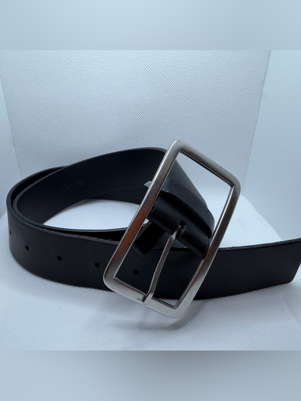 MEN'S BANANA REPUBLIC BLACK GENUINE LEATHER BELT SIZE 34 inches XS